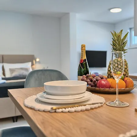 Apartman Micos With Pool *